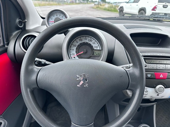 Peugeot 107 11 of 16