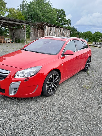 Opel Insignia 2 of 5