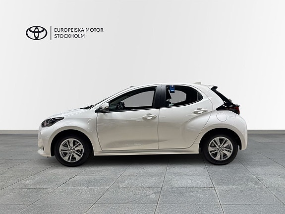Toyota Yaris 13 of 13