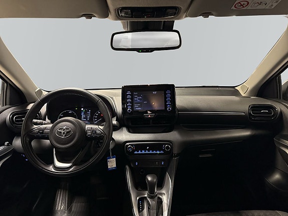 Toyota Yaris 11 of 13