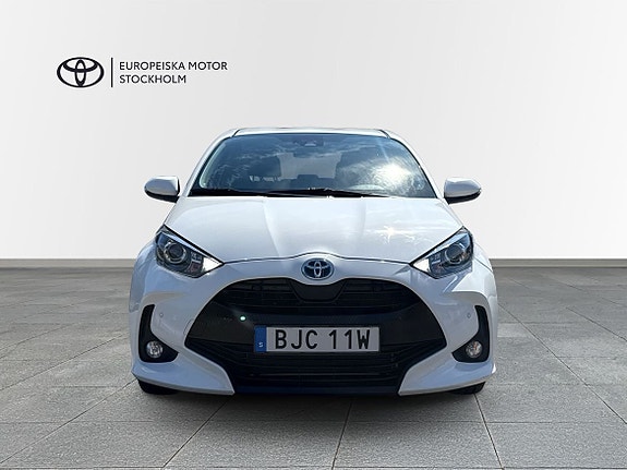 Toyota Yaris 6 of 13