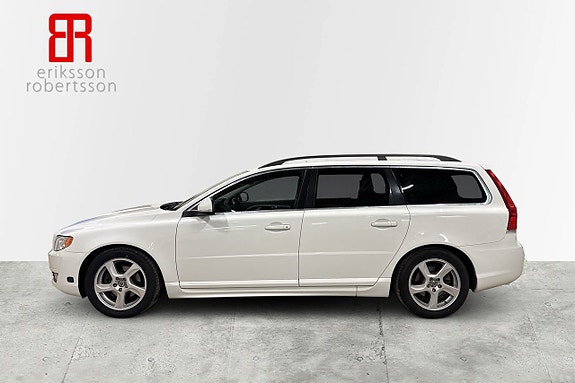 Volvo V70 2 of 5