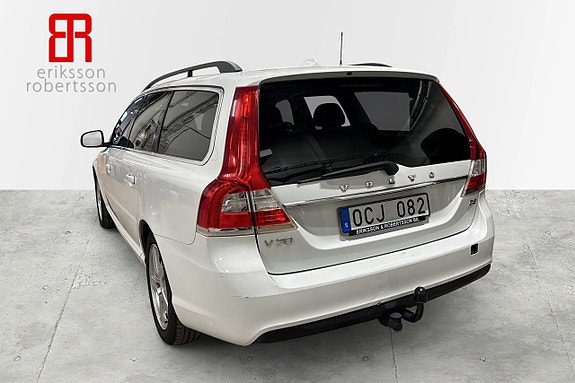 Volvo V70 3 of 5