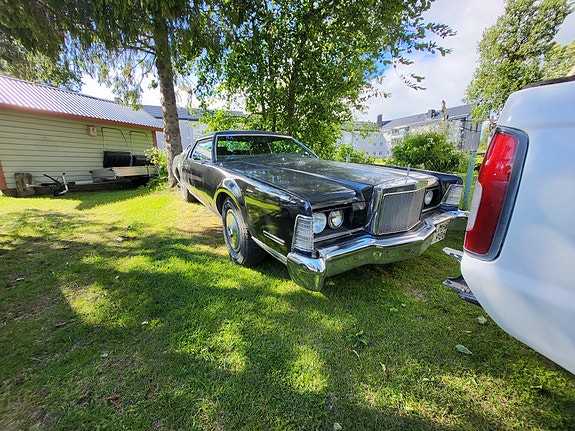 Lincoln Continental Mark IV 2 of 3