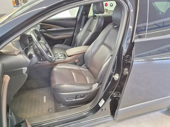 Mazda CX-30 7 of 15