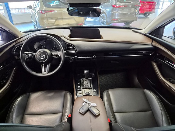 Mazda CX-30 9 of 15