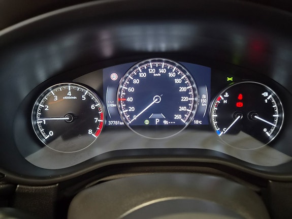Mazda CX-30 10 of 15
