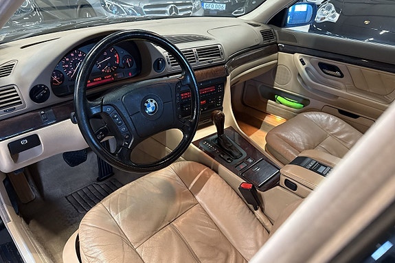 BMW 740iL 13 of 21