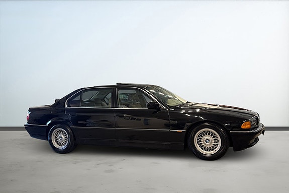BMW 740iL 6 of 21