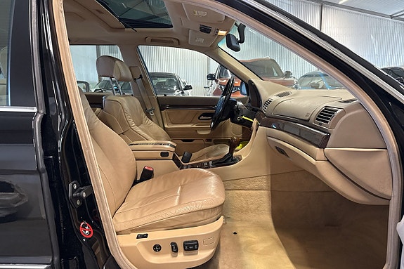 BMW 740iL 17 of 21