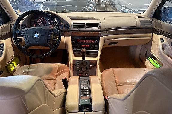 BMW 740iL 15 of 21