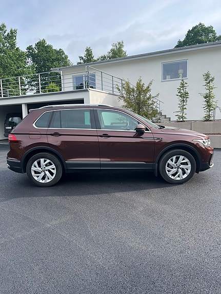 Volkswagen Tiguan 4 of 5