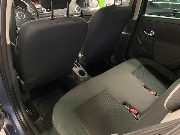 Renault Clio 15 of 22