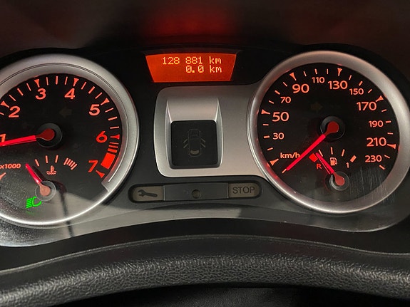 Renault Clio 22 of 22