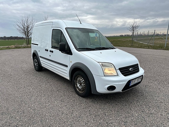 Ford Transit Connect 2 of 5