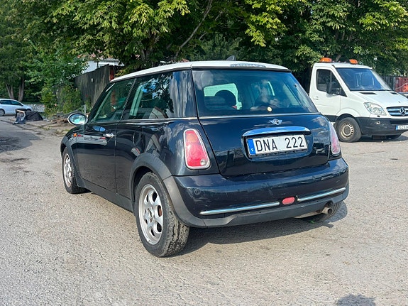MINI Cooper 2 of 17
