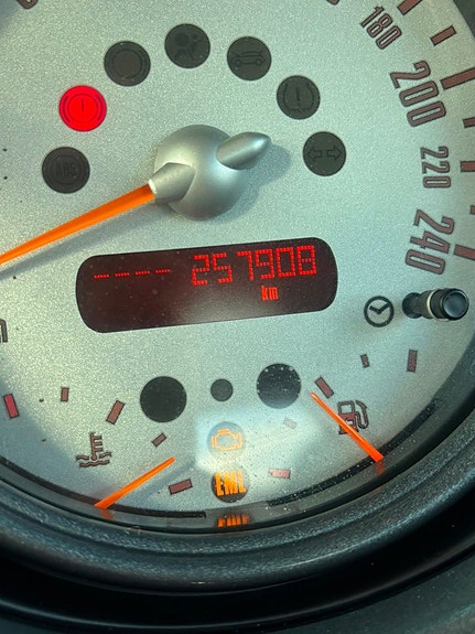 MINI Cooper 13 of 17