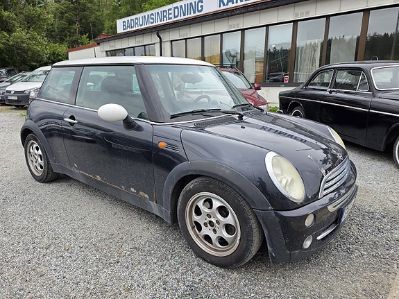 MINI Cooper 4 of 5
