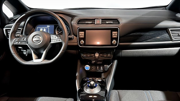Nissan Leaf 4 of 5