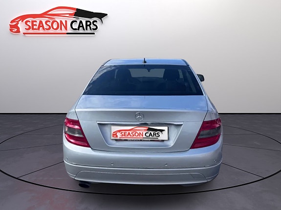 Mercedes-Benz C200 5 of 5