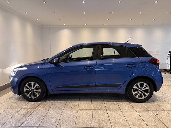 Hyundai i20 2 of 20