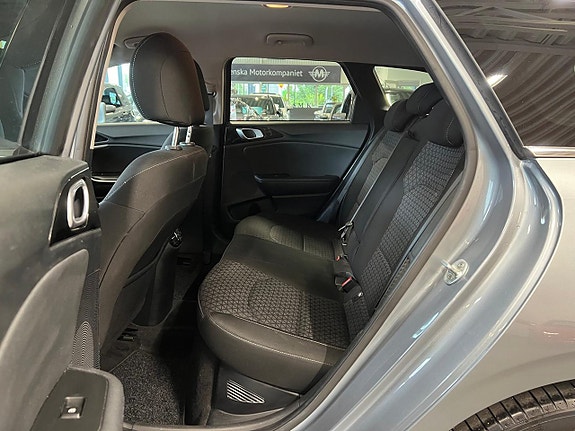 Kia Ceed 10 of 21