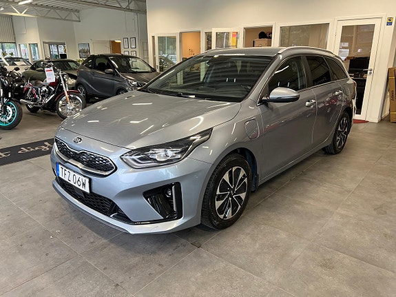 Kia Ceed 2 of 5