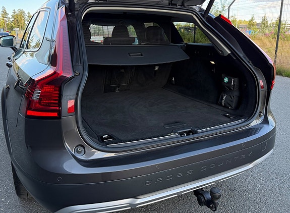 Volvo V90 Cross Country 25 of 25