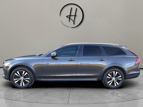 Volvo V90 Cross Country 8 of 25