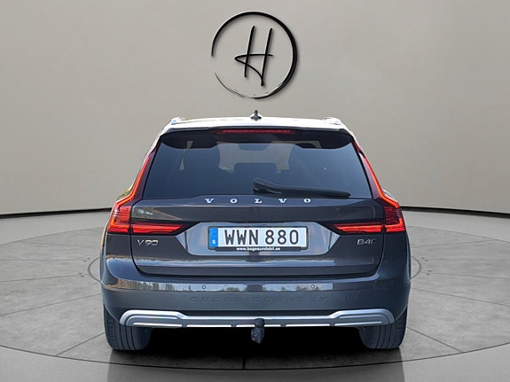 Volvo V90 Cross Country 4 of 5