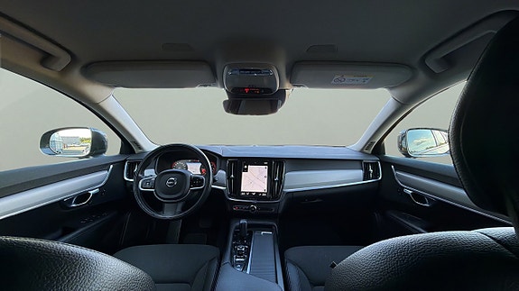 Volvo V90 Cross Country 10 of 25