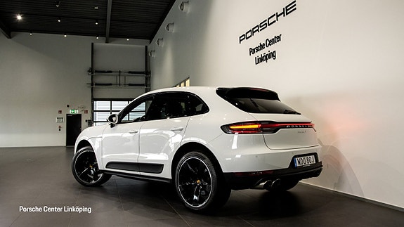 Porsche Macan S 5 of 5