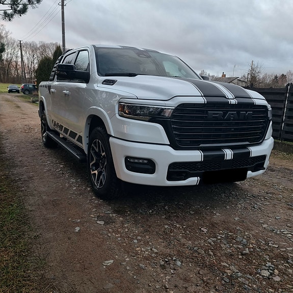 Dodge RAM 1500 3 of 5