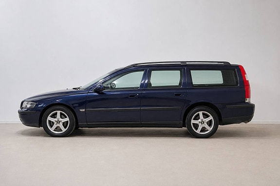 Volvo V70 4 of 5