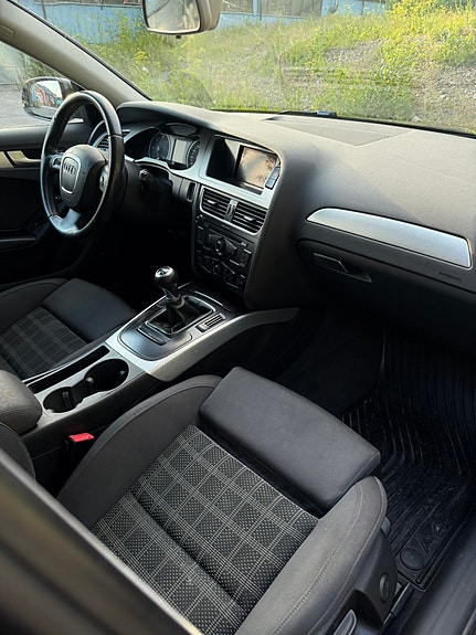 Audi A4 5 of 6