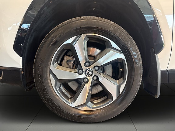 Toyota RAV4 14 of 18