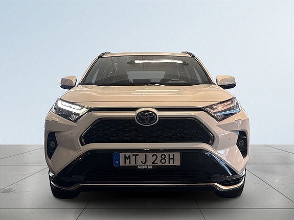 Toyota RAV4 2 of 5