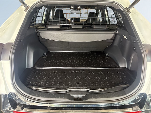 Toyota RAV4 12 of 18