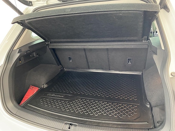 Volkswagen Tiguan 4 of 5