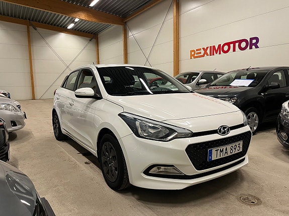 Hyundai i20 3 of 5