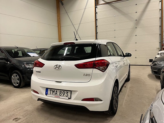 Hyundai i20 4 of 5