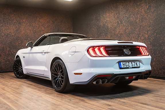 Ford Mustang 7 of 28