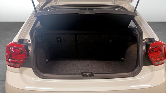 Volkswagen Polo 12 of 12