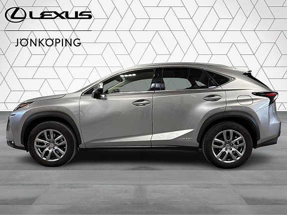 Lexus NX300h 4 of 5