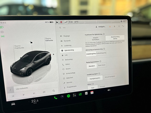 Tesla Model Y 12 of 14