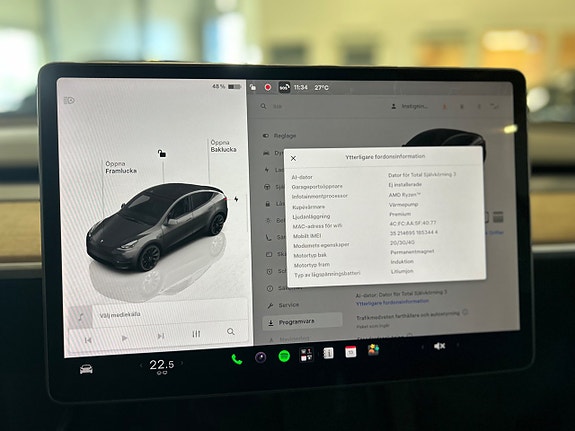 Tesla Model Y 10 of 14
