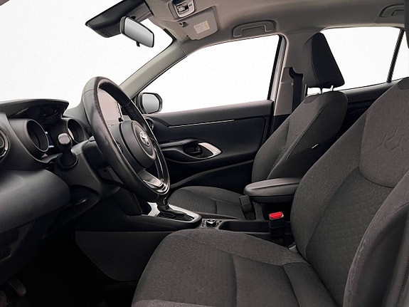 Toyota Yaris Cross 10 of 28