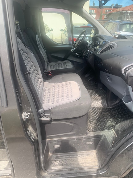 Ford Transit Custom 9 of 13