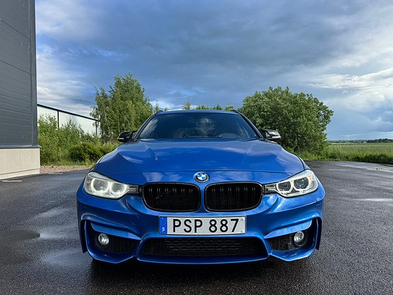BMW 335i 2 of 5