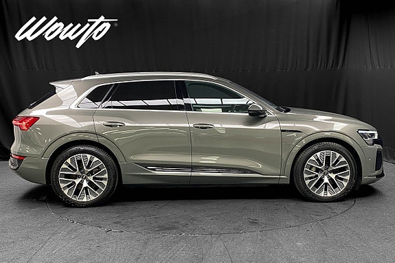 Audi Q8 3 of 5